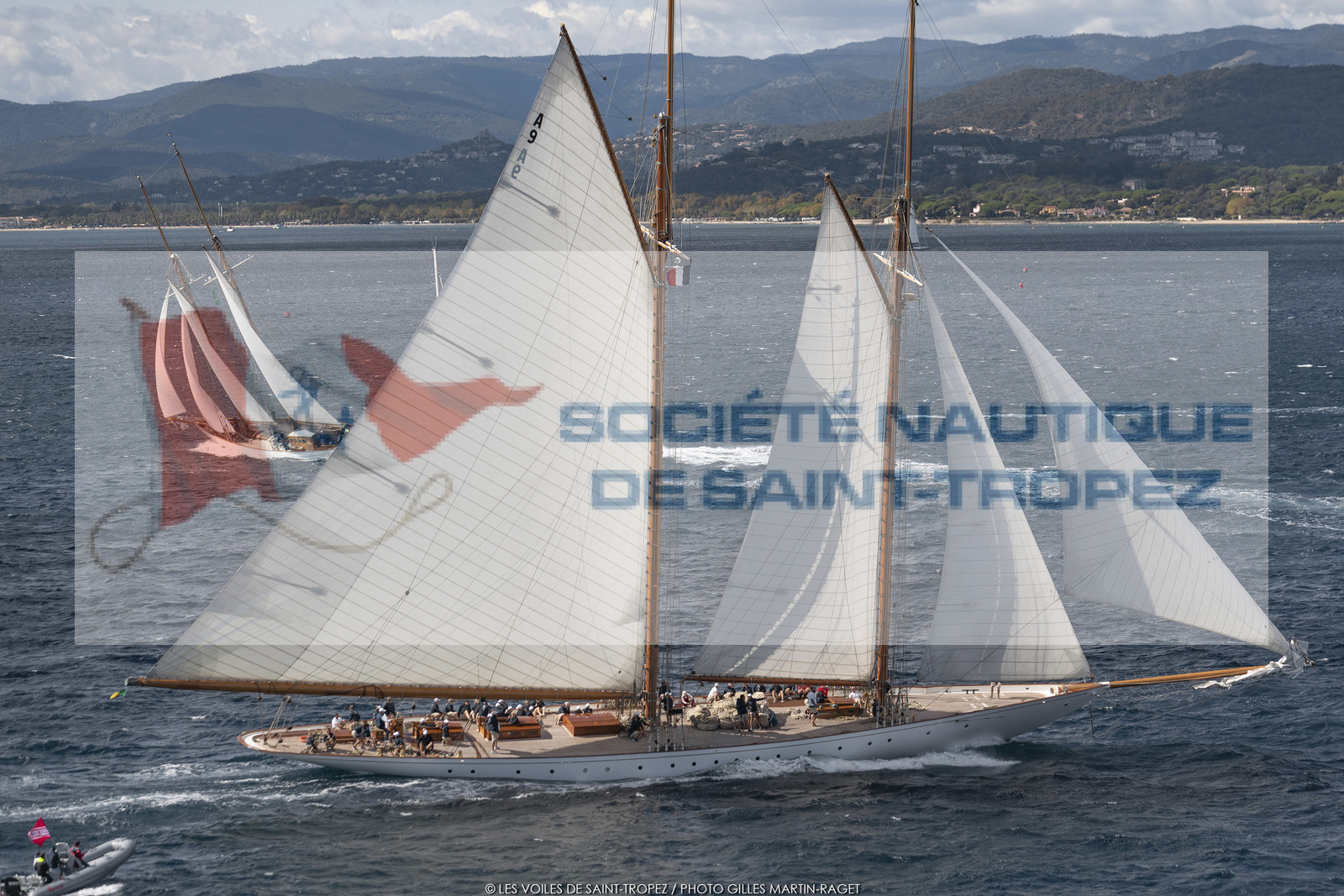 28 09 2022? Saint-Tropez,(FRA,83), Les Voiles de Saint-Tropez 2022 Régate N° 2 poup les modernes, navigation libre pour les grandes goélettes