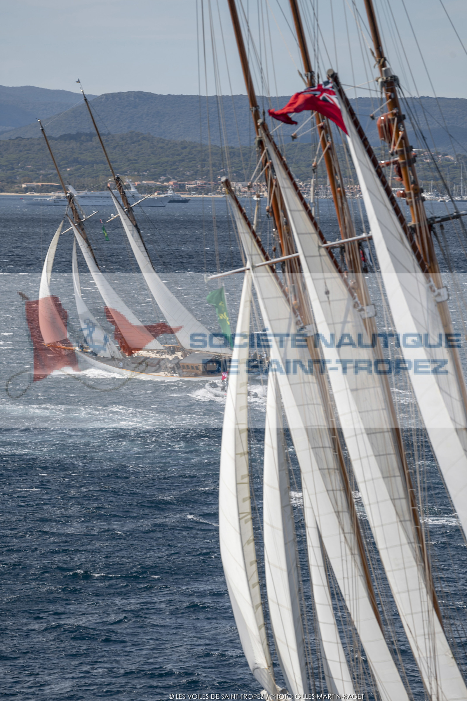 28 09 2022? Saint-Tropez,(FRA,83), Les Voiles de Saint-Tropez 2022 Régate N° 2 poup les modernes, navigation libre pour les grandes goélettes