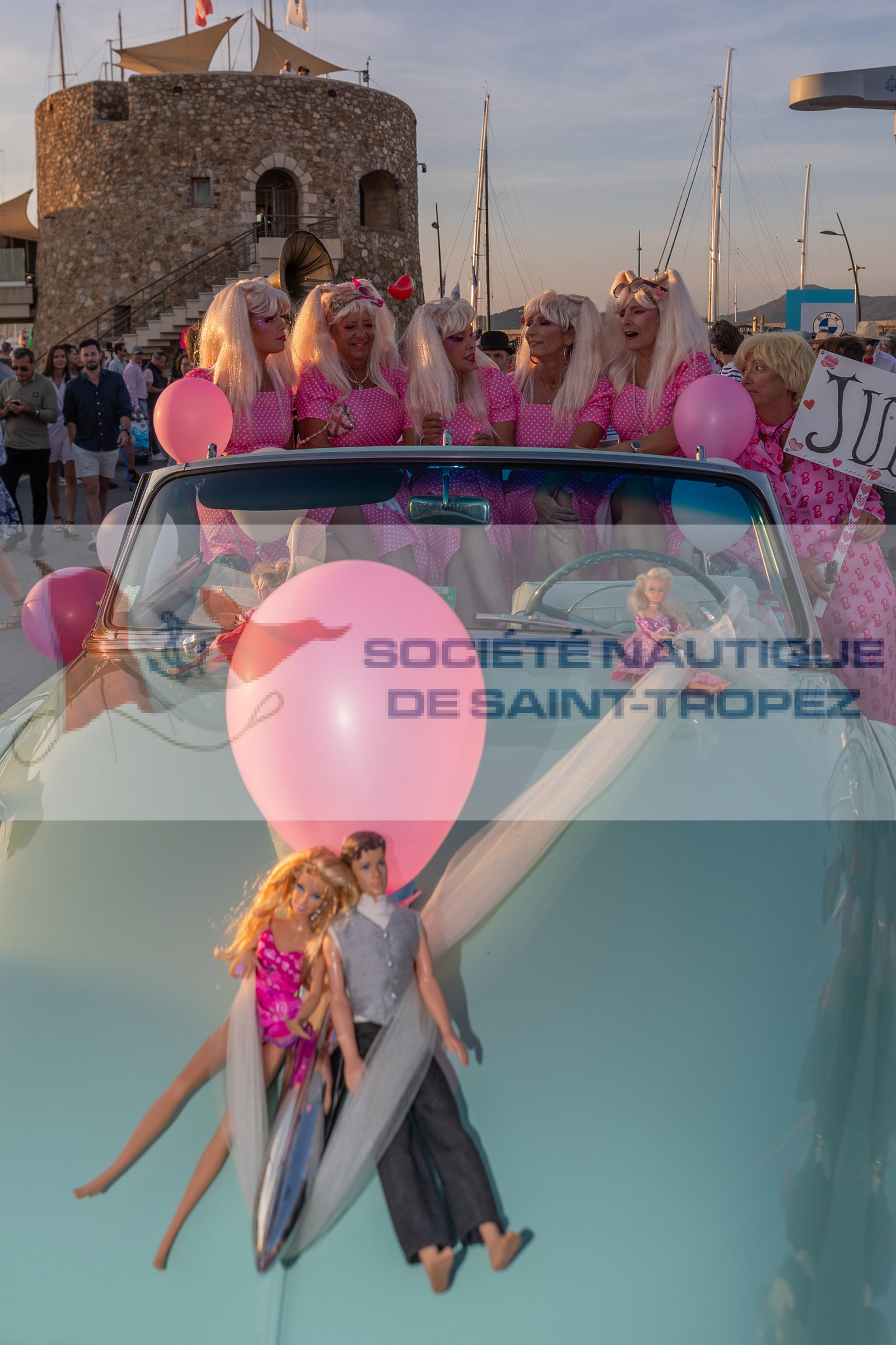 05 10 2023, Saint-Tropez (FRA,83), Les Voiles de Saint-Tropez 2023, RAce Day 5, Défilé des équipages 05 10 2023, Saint-Tropez (FRA,83), Les Voiles de Saint-Tropez 2023, RAce Day 5, Défilé des équipages