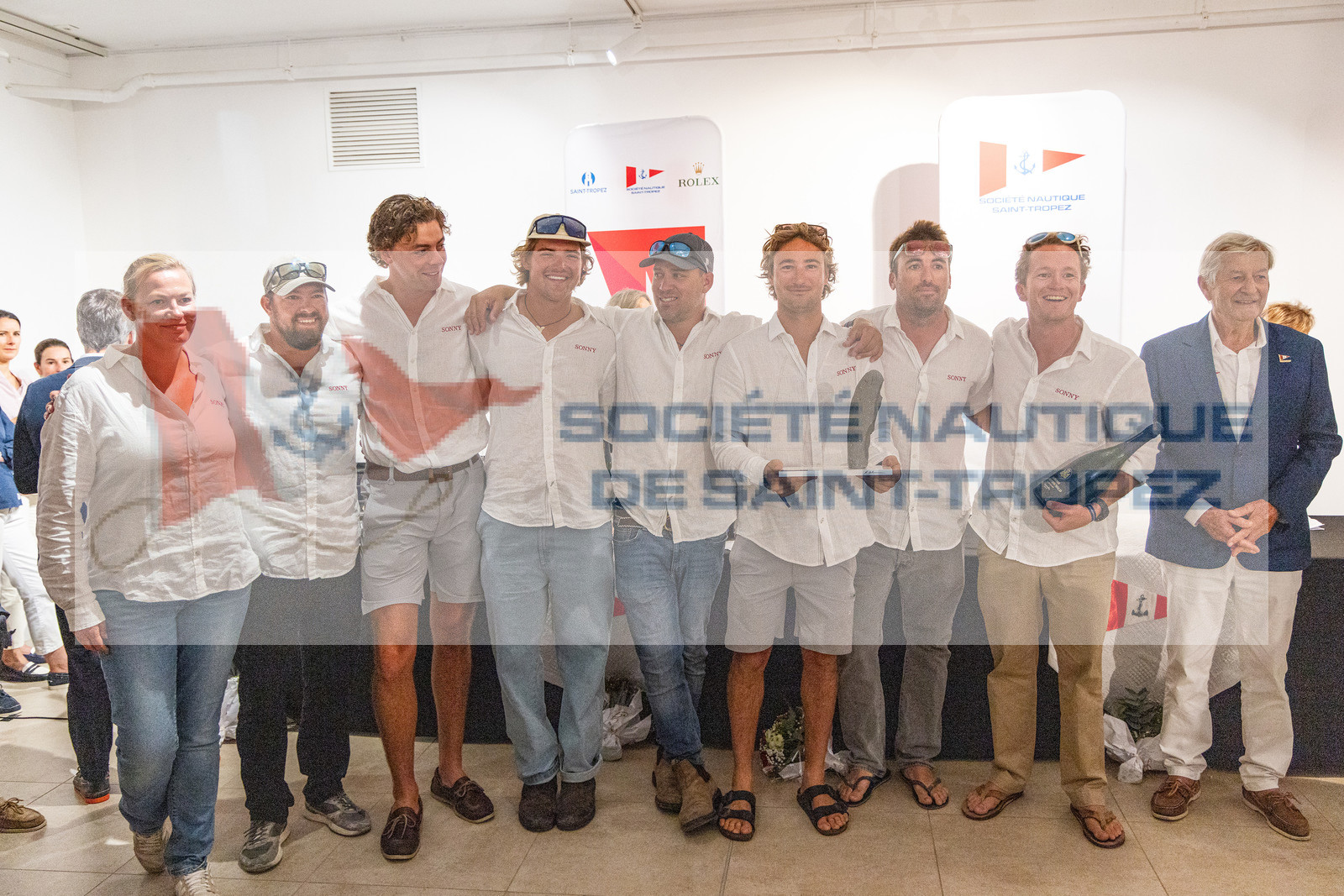 GMR_VST25_16050.jpg GMR_VST25_16050.jpg