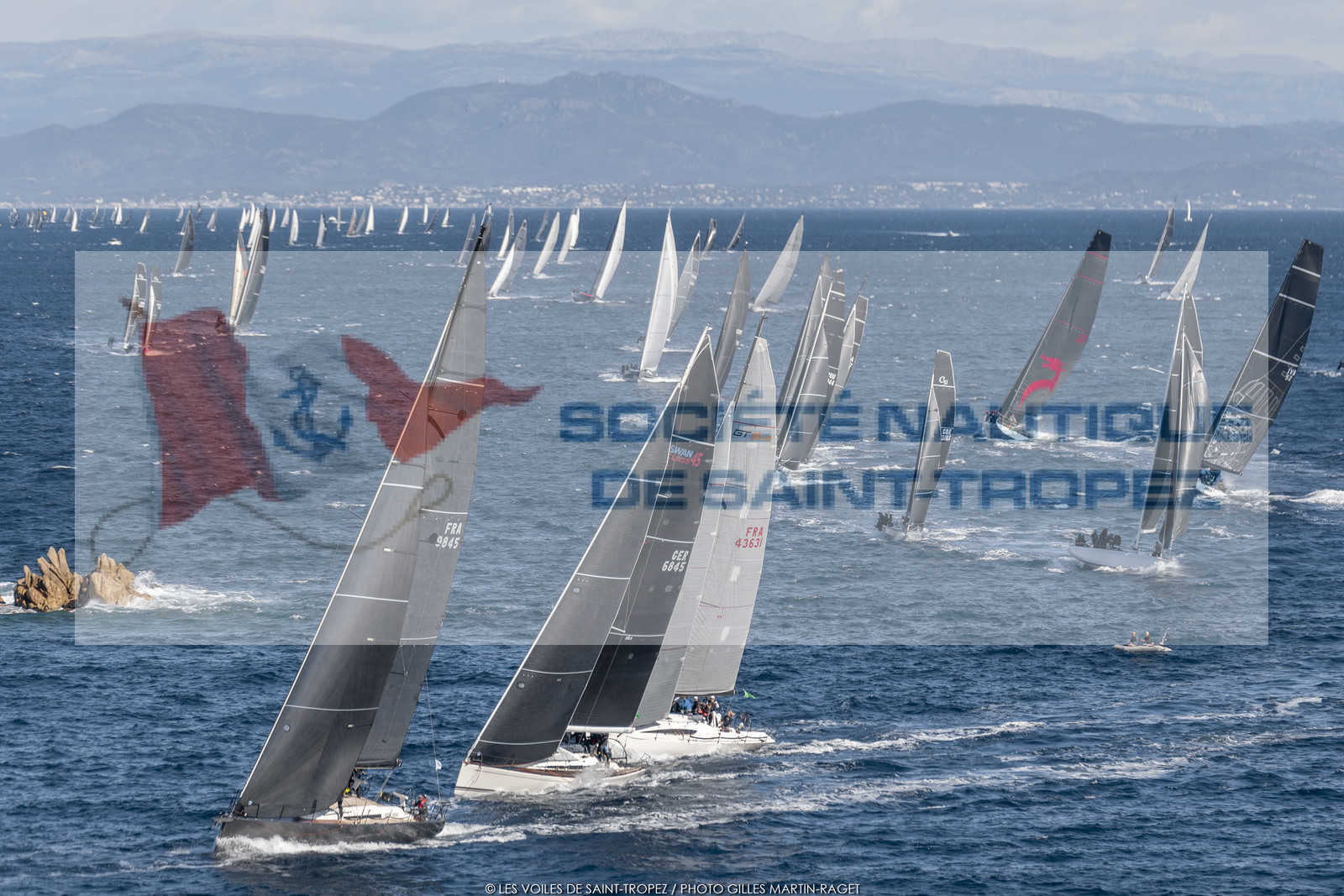 28 09 2022? Saint-Tropez,(FRA,83), Les Voiles de Saint-Tropez 2022 Régate N° 2 poup les modernes, navigation libre pour les grandes goélettes