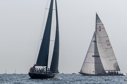 05 10 2023, Saint-Tropez (FRA,83), Les Voiles de Saint-Tropez 2023, Race Day 5, Défi Pride Vs Ikra
