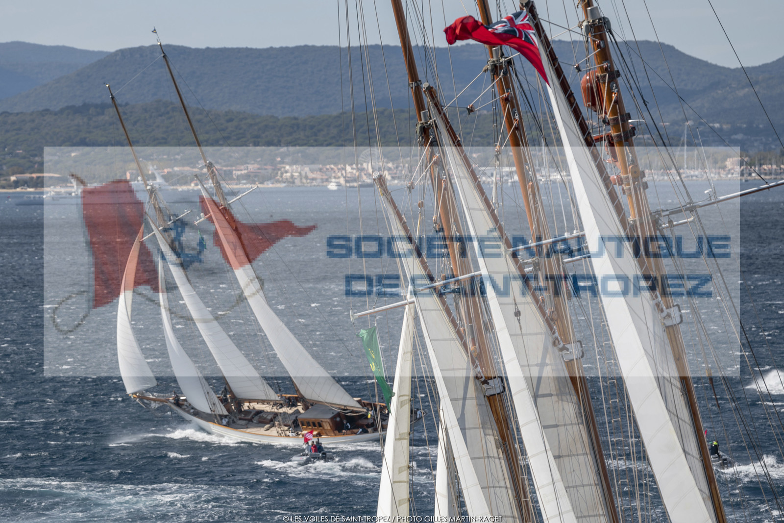 28 09 2022? Saint-Tropez,(FRA,83), Les Voiles de Saint-Tropez 2022 Régate N° 2 poup les modernes, navigation libre pour les grandes goélettes